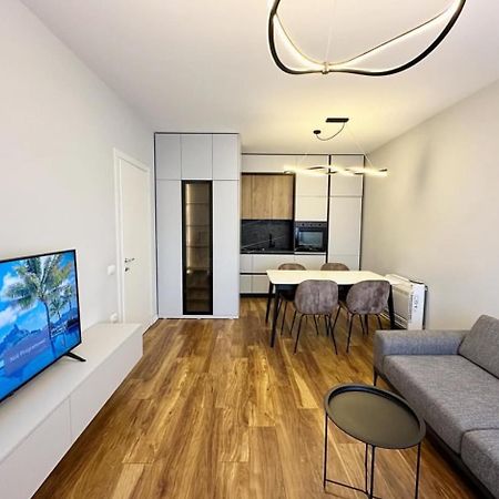 New Bazaar, Grand Apartment Тирана Екстер'єр фото