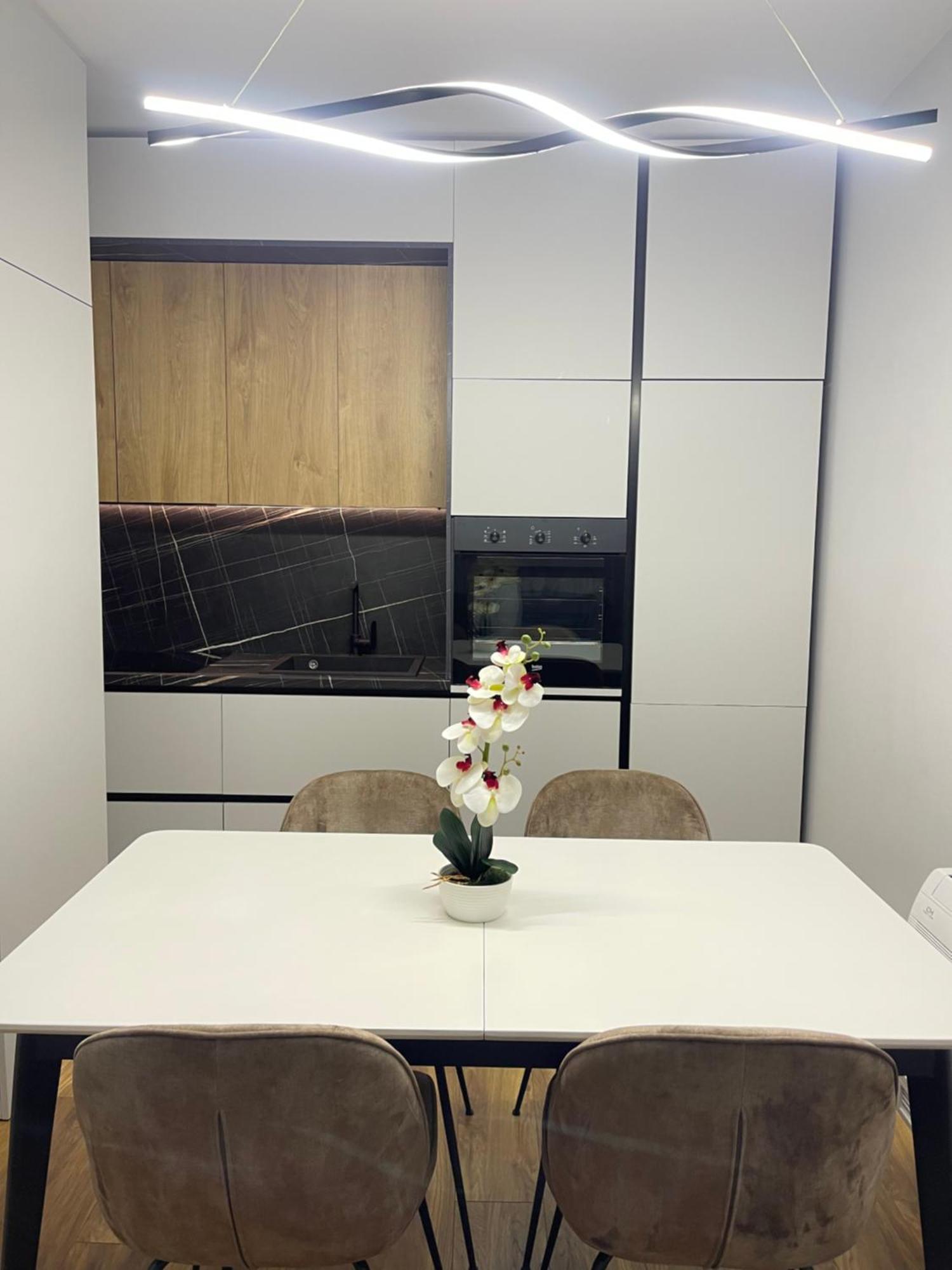 New Bazaar, Grand Apartment Тирана Екстер'єр фото