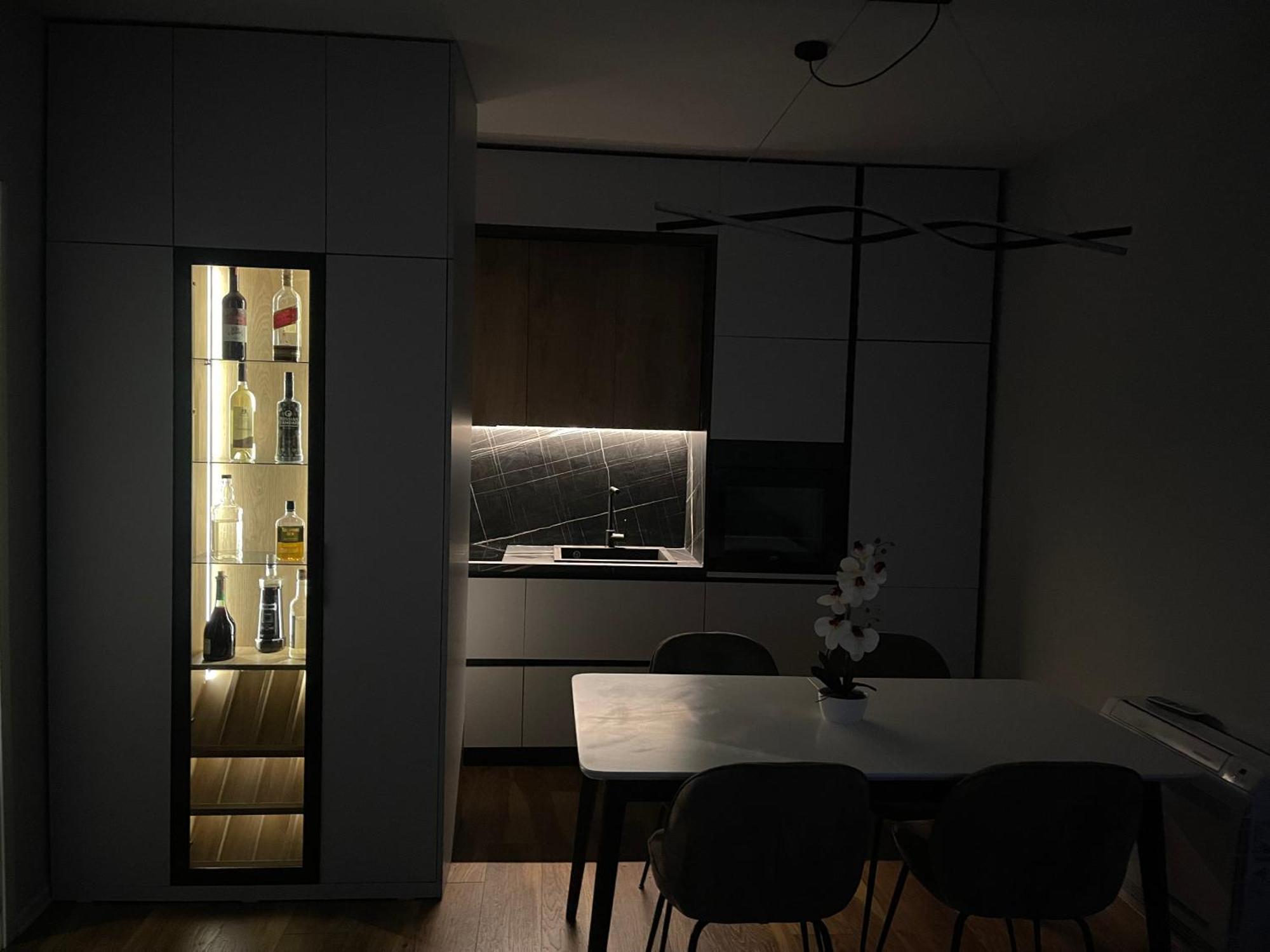 New Bazaar, Grand Apartment Тирана Екстер'єр фото