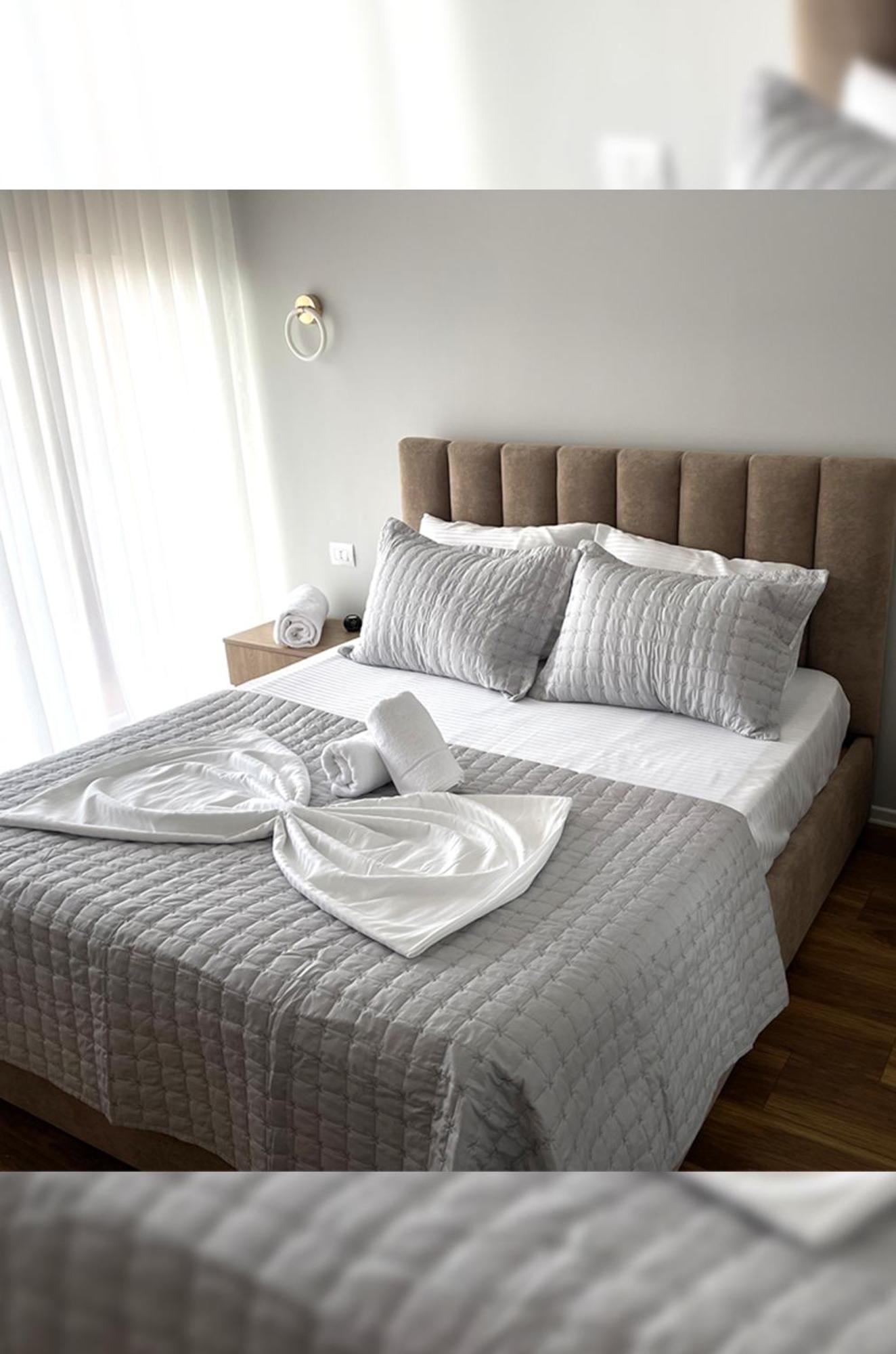 New Bazaar, Grand Apartment Тирана Екстер'єр фото